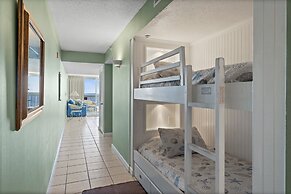 Pelican Beach 2008 1 Bedroom Condo