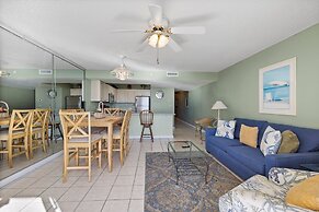 Pelican Beach 2008 1 Bedroom Condo