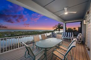 Papa's Boat House - 8214 Estero Blvd 4 Bedroom Home by RedAwning