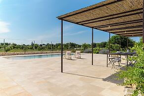 Casa Blue con piscina by Wonderful Italy