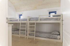 Casa Blue con piscina by Wonderful Italy