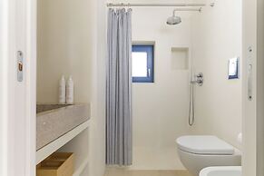 Casa Blue con piscina by Wonderful Italy