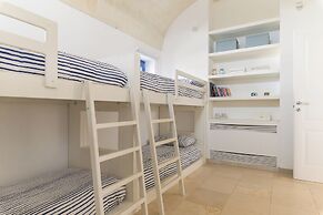 Casa Blue con piscina by Wonderful Italy