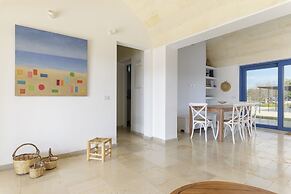 Casa Blue con piscina by Wonderful Italy