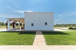 Casa Blue con piscina by Wonderful Italy