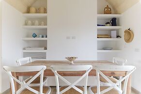 Casa Blue con piscina by Wonderful Italy