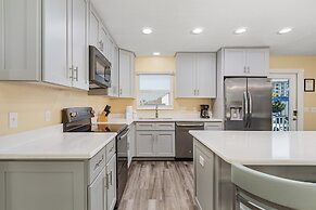 Amber Jack - 210 Ostego Dr 3 Bedroom Home by RedAwning