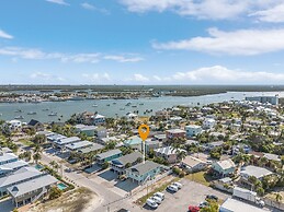 Amber Jack - 210 Ostego Dr 3 Bedroom Home by RedAwning