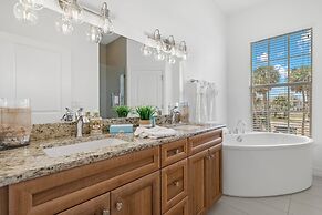 Inn-2-blue - 155 Jefferson St 3 Bedroom Home by RedAwning