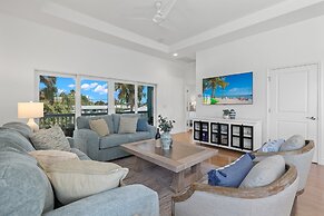 Inn-2-blue - 155 Jefferson St 3 Bedroom Home by RedAwning