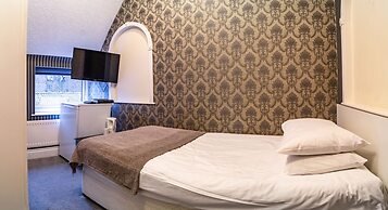 The Quayside Hotel and Bar