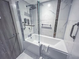 The Quayside Hotel and Bar