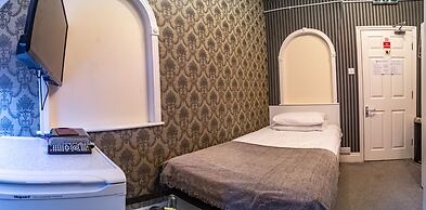 The Quayside Hotel and Bar