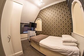 The Quayside Hotel and Bar