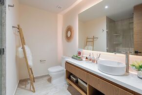 Moderno Loft Temple II A112 By Sandy Powerful