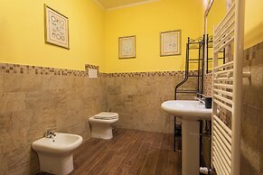 Casa Gialla by Mmega