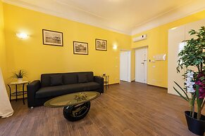 Casa Gialla by Mmega