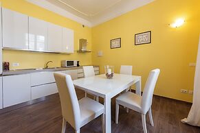 Casa Gialla by Mmega