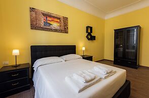 Casa Gialla by Mmega