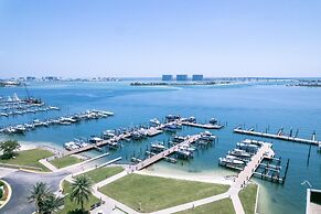 Phoenix On The Bay 1108