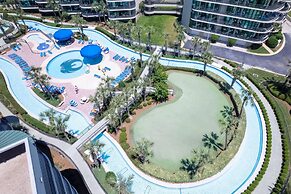 Phoenix On The Bay 1108