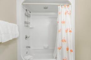 Phoenix On The Bay 1108