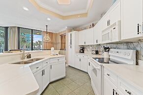 Phoenix On The Bay 1108