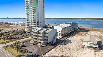 Summer House West B101