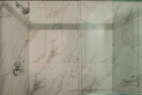 Summer House West B101