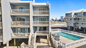 Summer House West B101