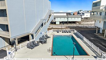 Summer House West B101