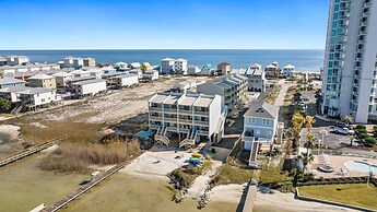 Summer House West B101