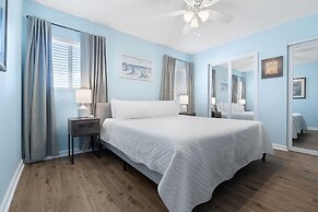 Summer House West B102