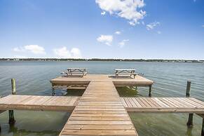 Summer House West B102