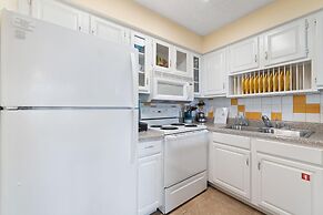 Summer House West B102