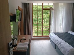 Çardak Alti Otel