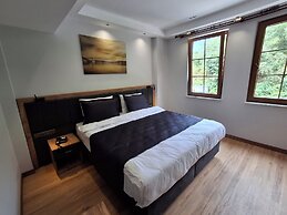 Çardak Alti Otel