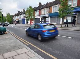 Lovely 1- Double Bed Studio in London