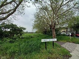 Lovely 1- Double Bed Studio in London