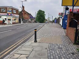 Lovely 1- Double Bed Studio in London