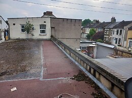 Lovely 1- Double Bed Studio in London