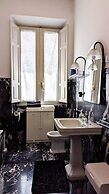 Beautiful 2-bed Apartment in Roma