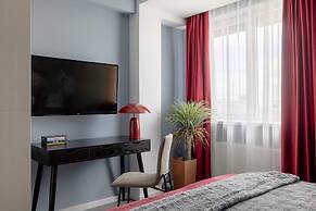 Lucky Cranes by HOLT