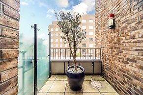 Barking Bright Apartment With 2 Bedrooms