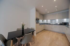 Barking Bright Apartment With 2 Bedrooms