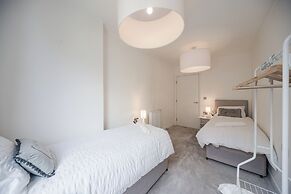 Barking Bright Apartment With 2 Bedrooms