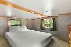 Robinhood Village Resort