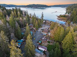 Robinhood Village Resort