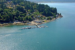 Robinhood Village Resort