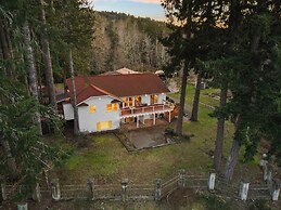 Robinhood Village Resort